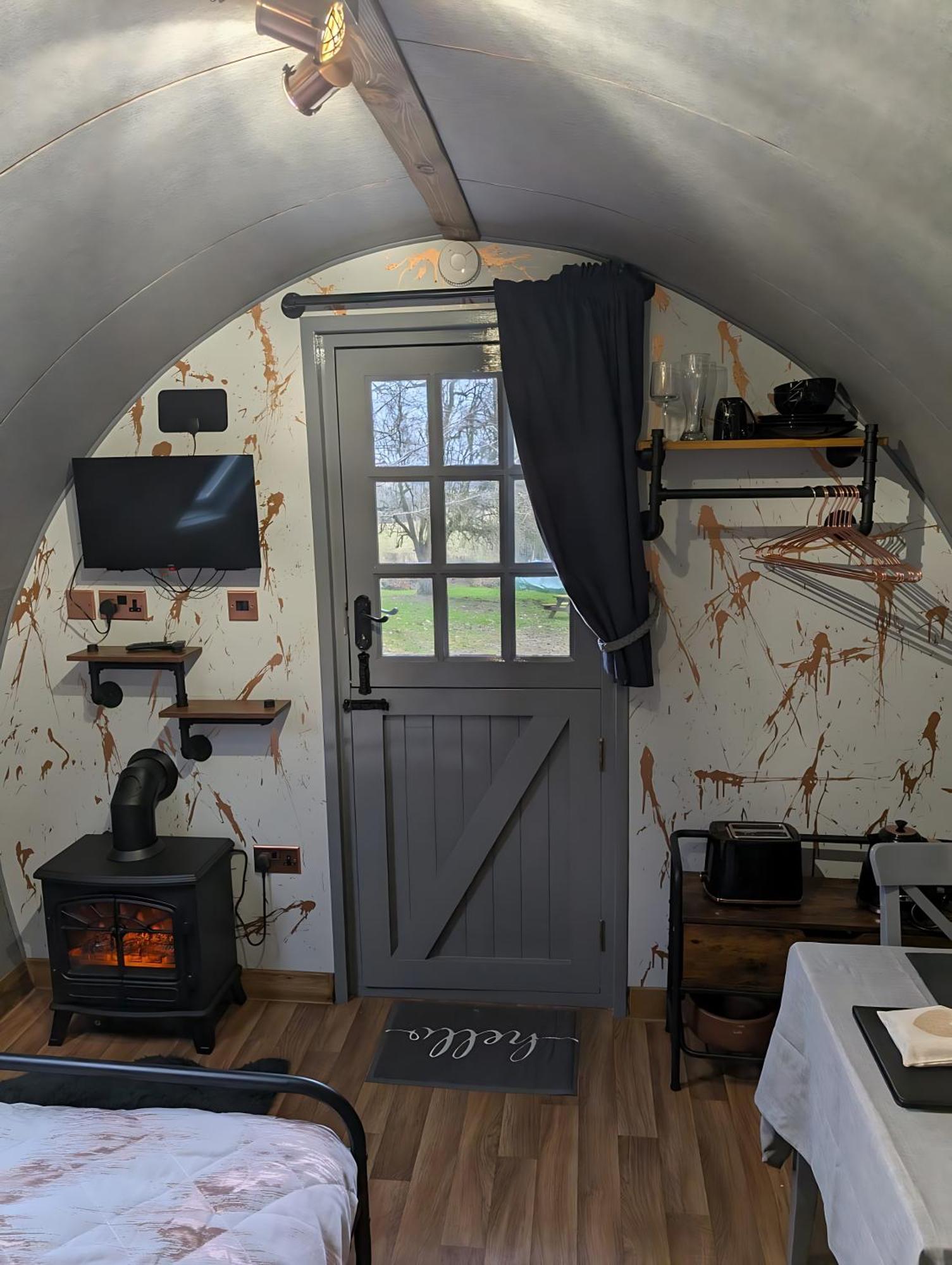 Caplor Glamping & Lodges Hereford Exterior photo
